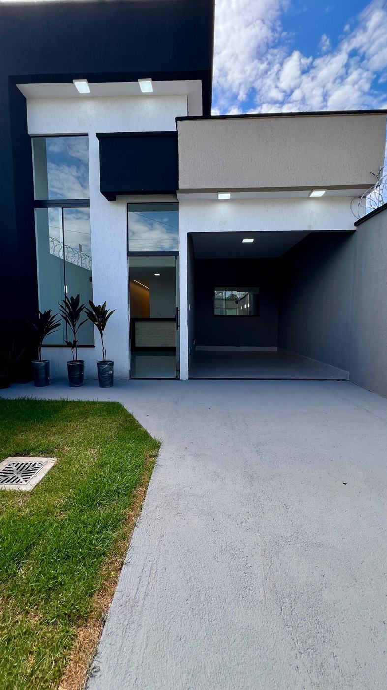 Casa 3 Quartos — próx. Maternidade Nascer Cidadão